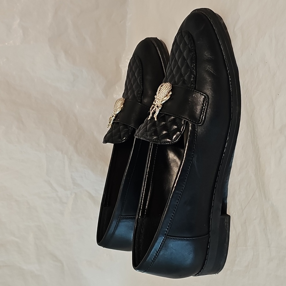 gianni bini Women's 9.5M Black Loafers with Beetle Embellishment Used - Picture 10 of 15